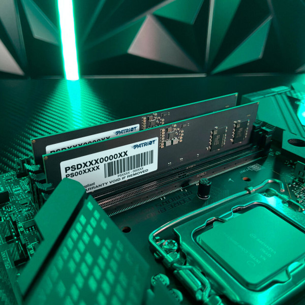 Модуль пам'яті для комп'ютера DDR5 16GB (2x8GB) 5600 MHz Signature Line Patriot (PSD516G5600K)